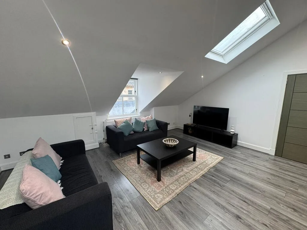 2 bedroom flat for rent