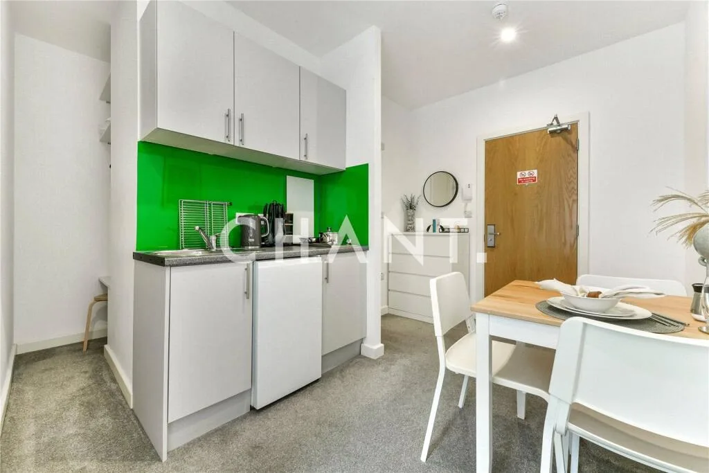 Studio flat for rent