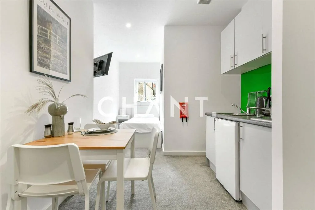 Studio flat for rent