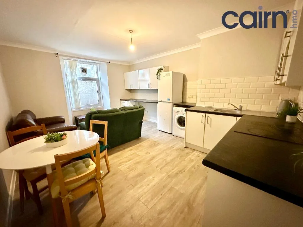 4 bedroom flat for rent