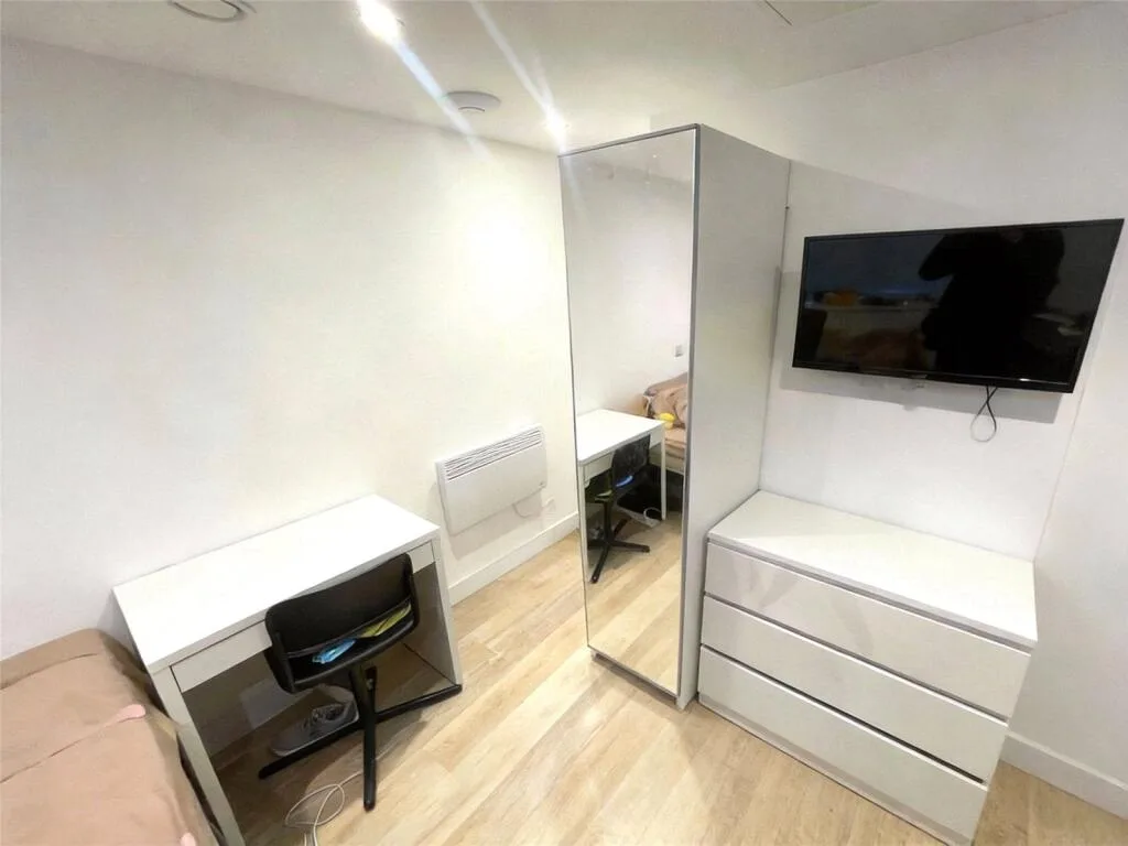 Studio flat for rent