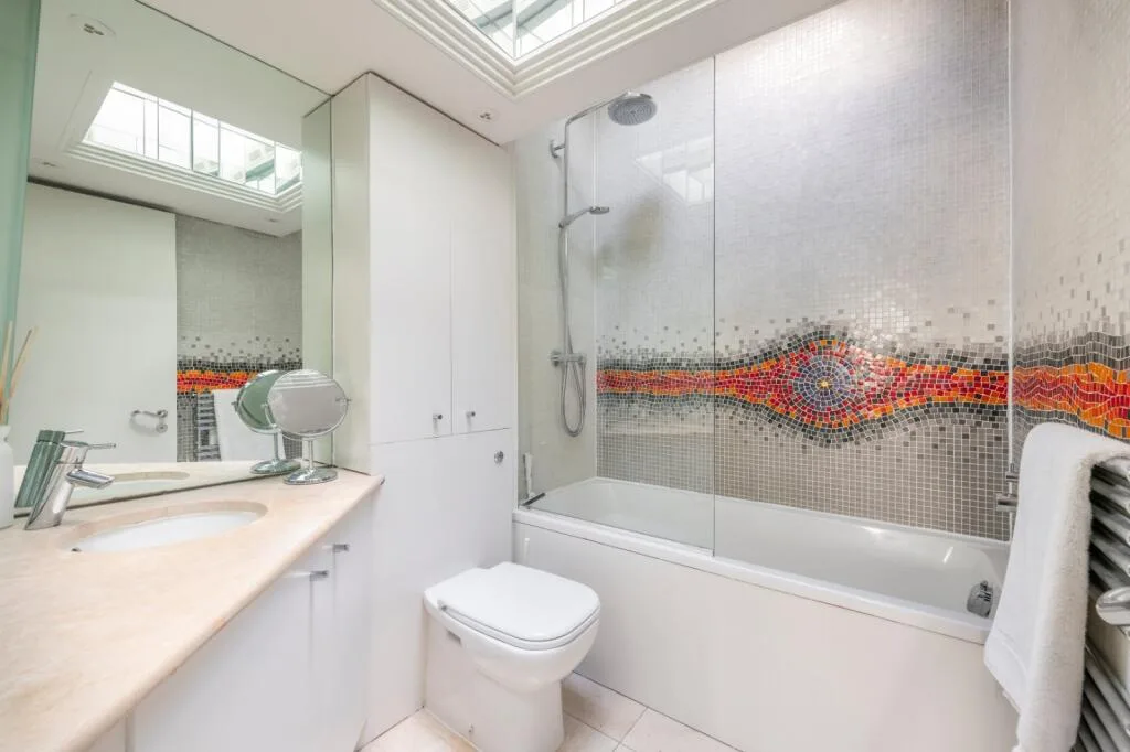 2 bedroom mews property for rent