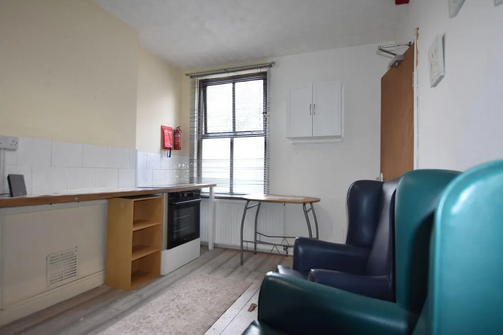 1 bedroom detached house for rent