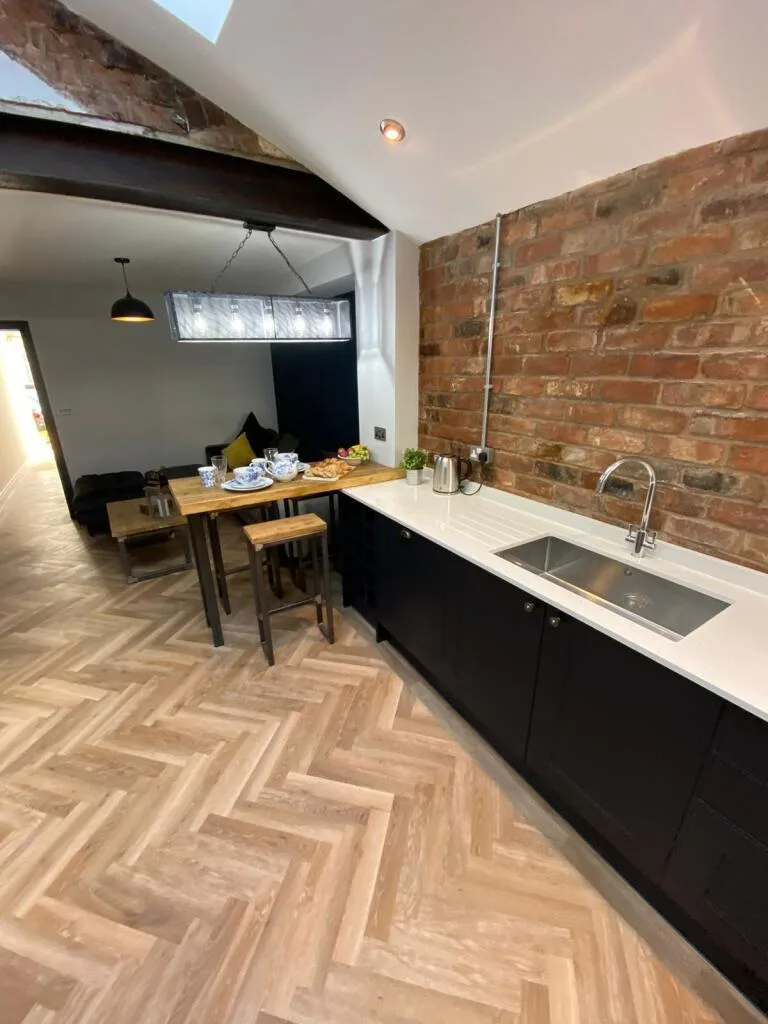 1 bedroom house share for rent