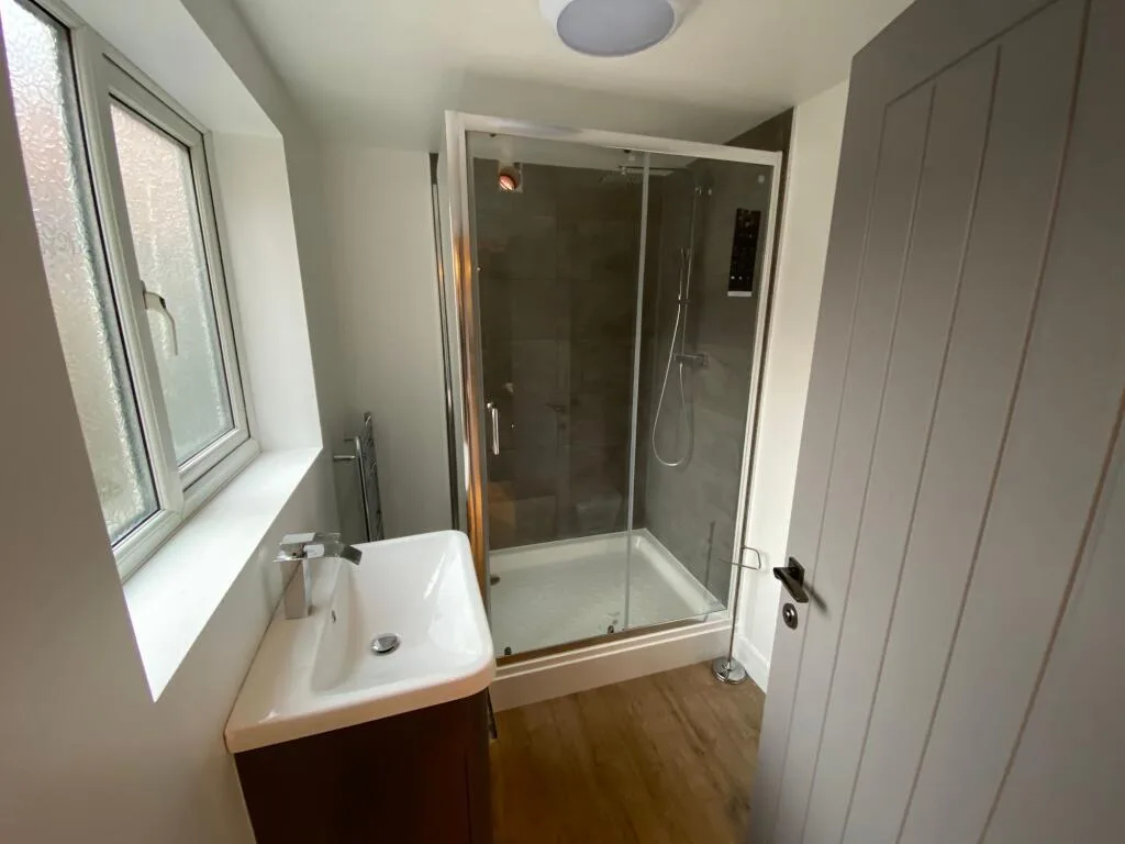 1 bedroom house share for rent