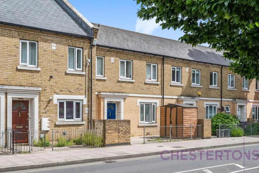 4 bedroom terraced house for rent