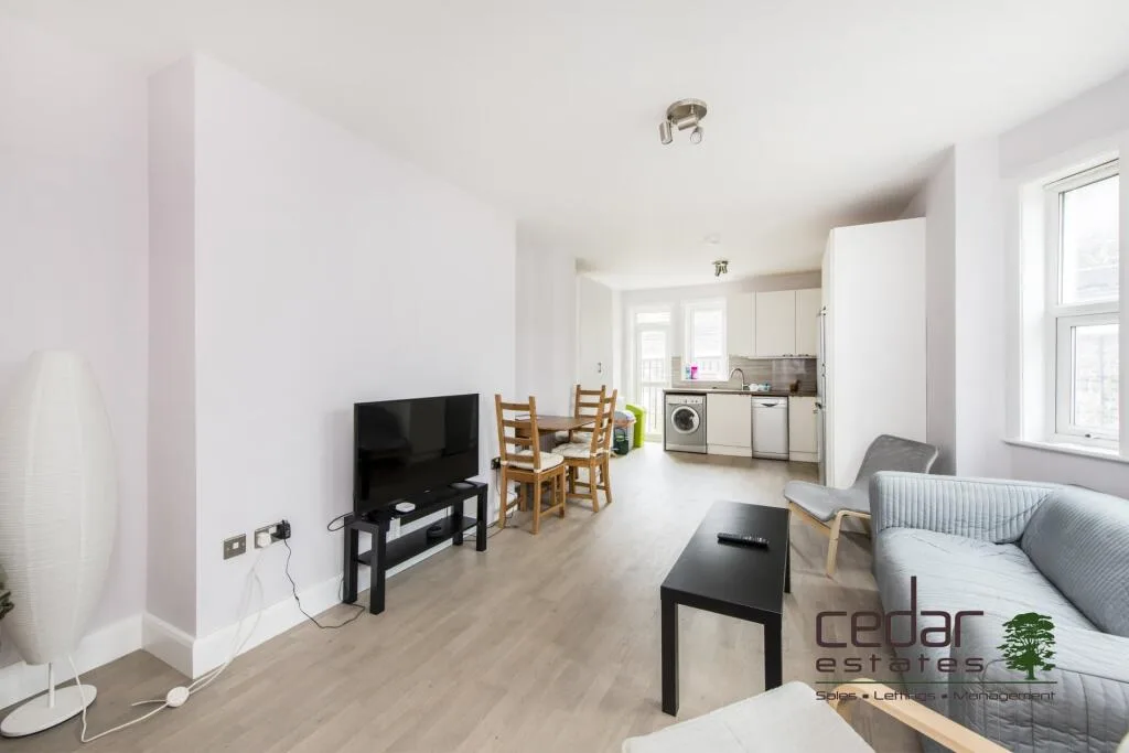 3 bedroom flat for rent