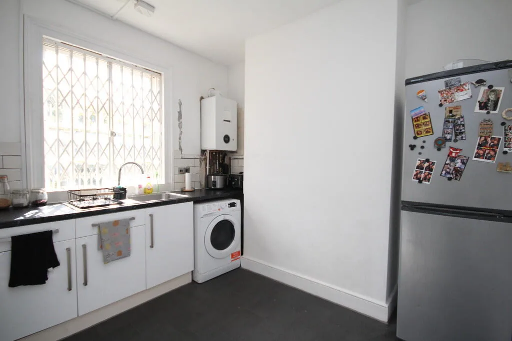 1 bedroom ground floor maisonette for rent
