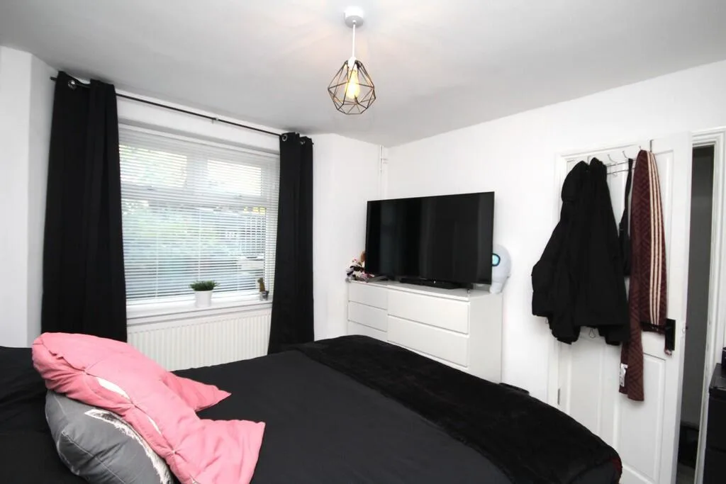 1 bedroom ground floor maisonette for rent