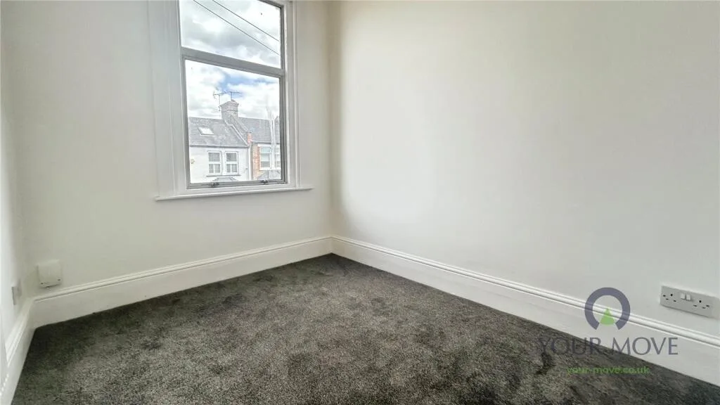 3 bedroom end of terrace house for rent