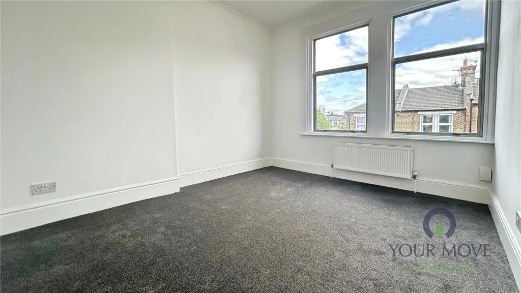 3 bedroom end of terrace house for rent