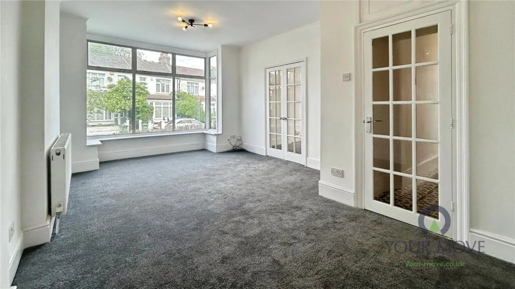 3 bedroom end of terrace house for rent