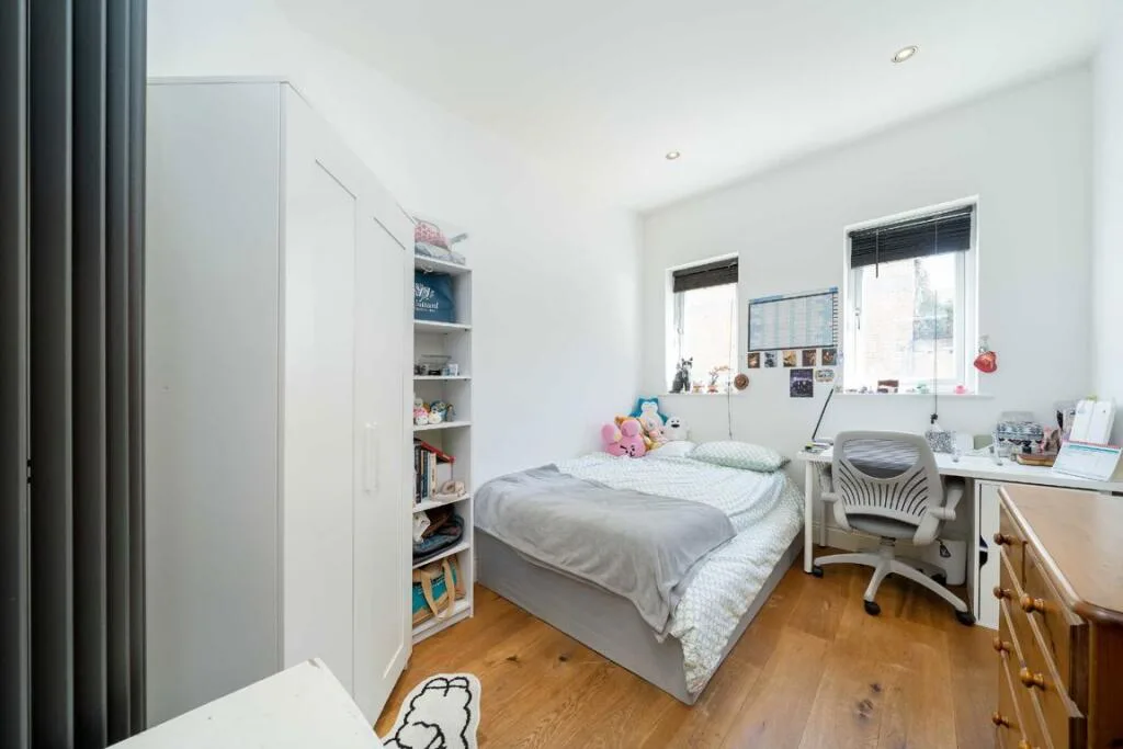 4 bedroom flat for rent