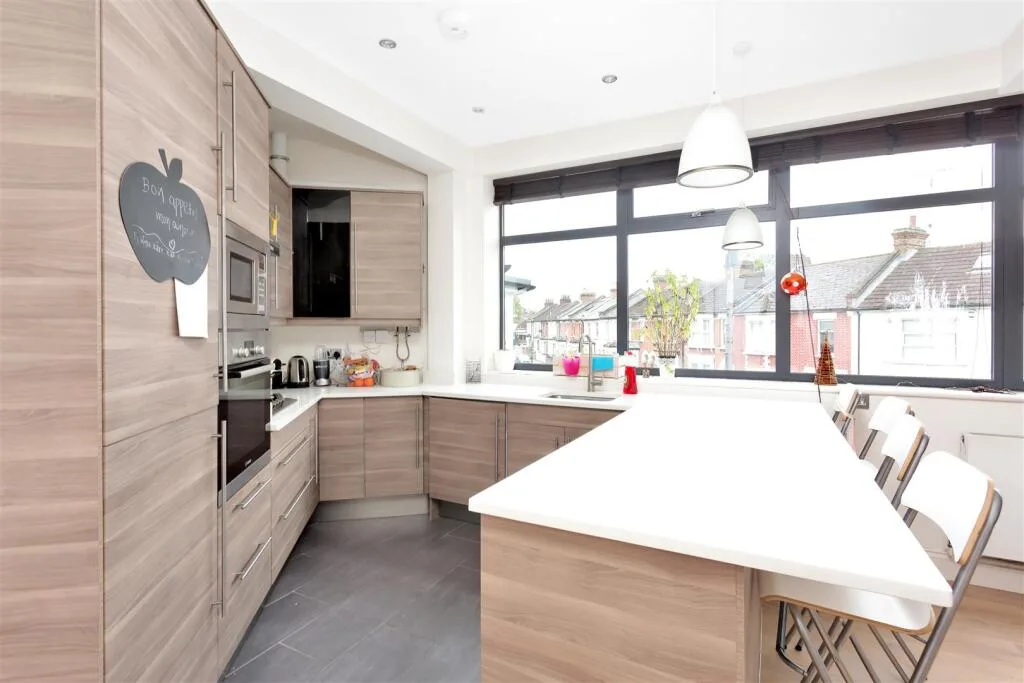 4 bedroom apartment for rent