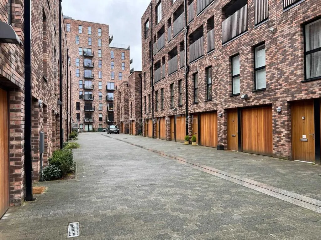 3 bedroom town house for rent