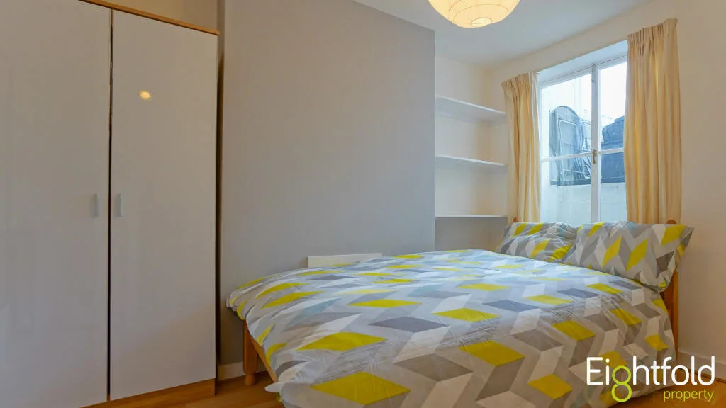 5 bedroom terraced house for rent