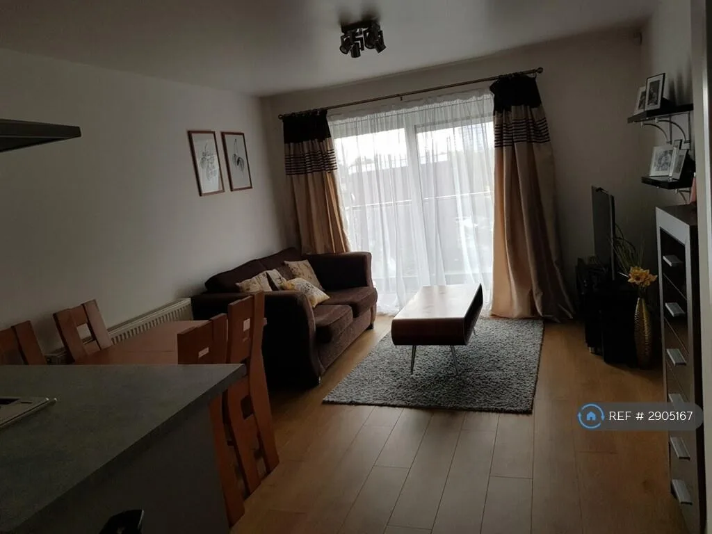 1 bedroom flat share for rent