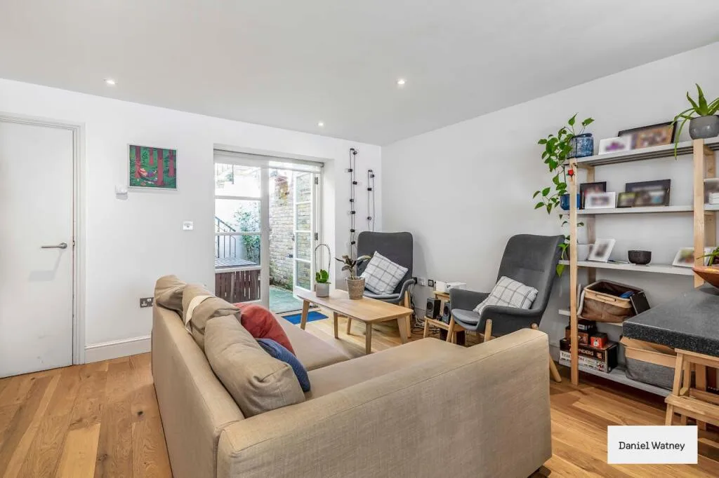 2 bedroom flat for rent
