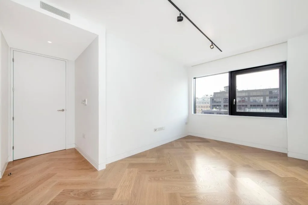 2 bedroom maisonette for rent