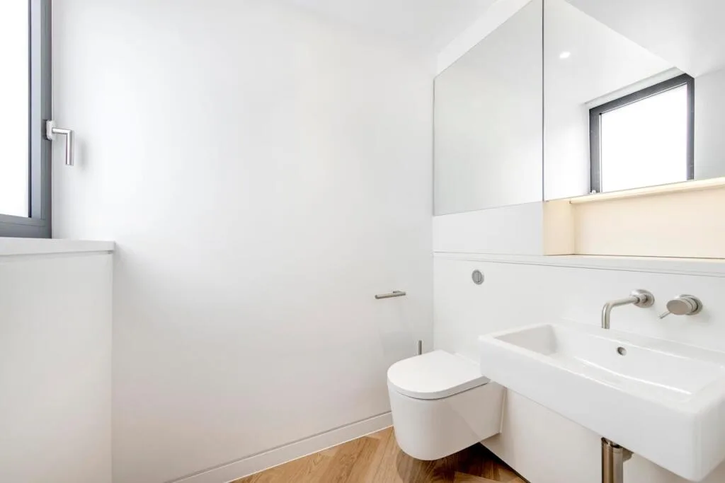 2 bedroom maisonette for rent