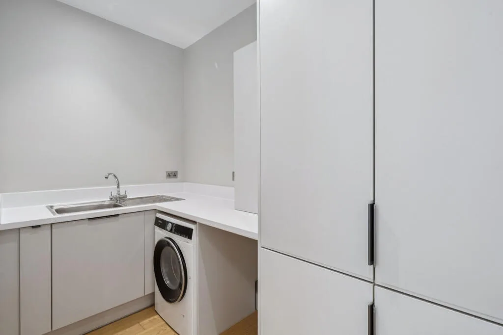 3 bedroom mews property for rent