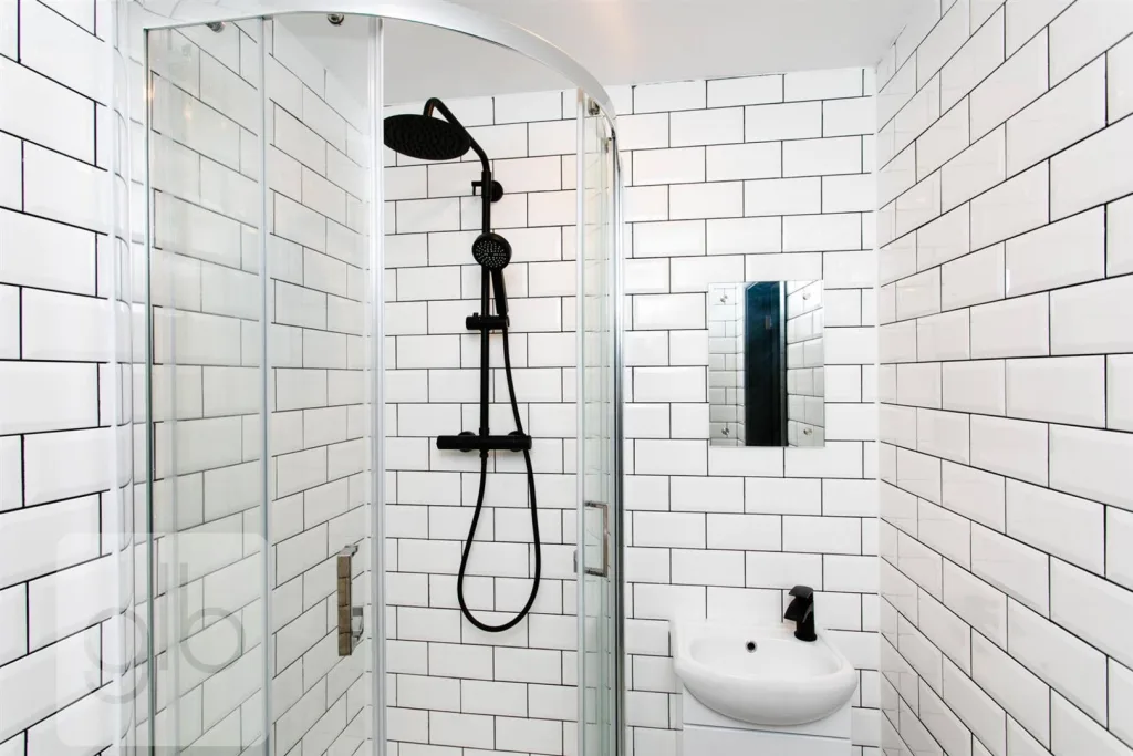 1 bedroom house share for rent