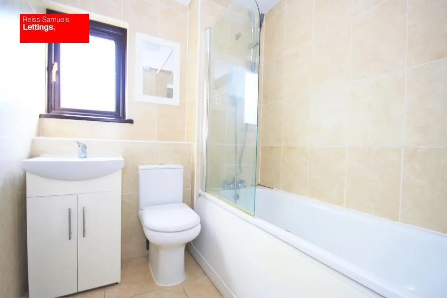 4 bedroom terraced house for rent