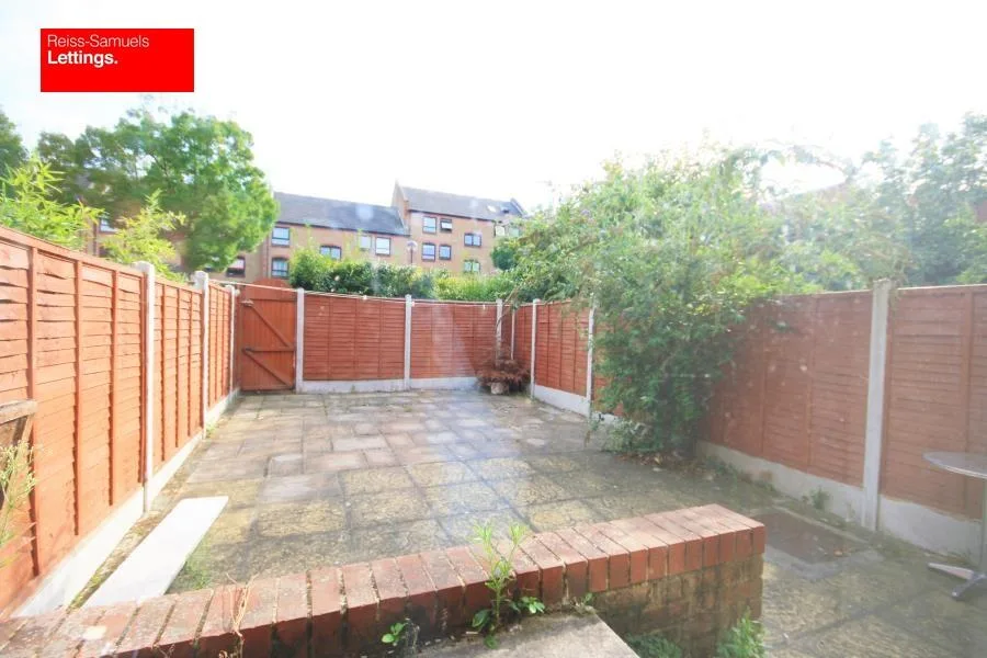 4 bedroom terraced house for rent