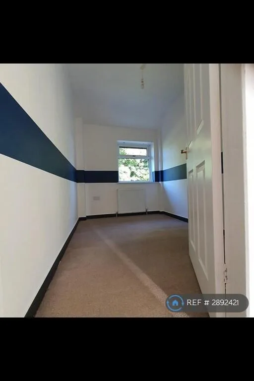 4 bedroom semi-detached house for rent