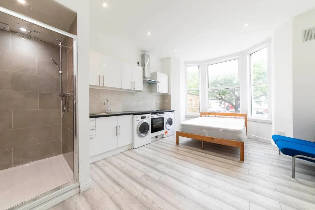 Studio flat for rent