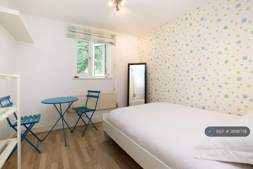 4 bedroom semi-detached house for rent