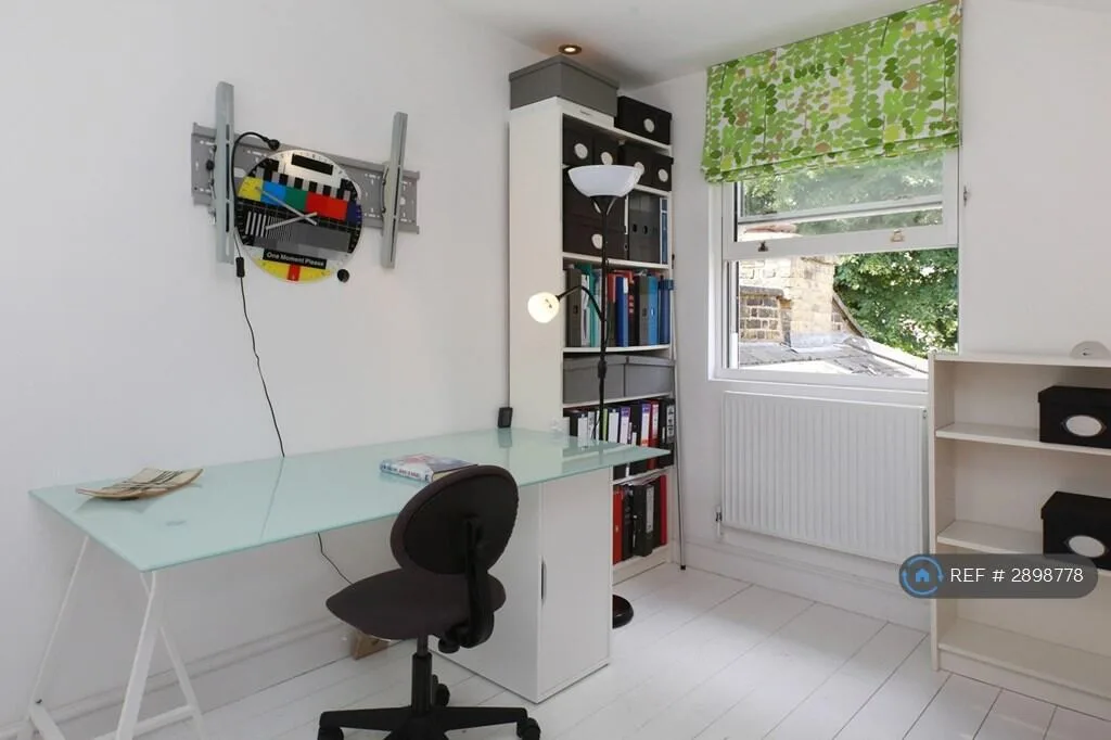 4 bedroom semi-detached house for rent
