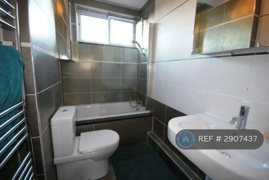 2 bedroom maisonette for rent