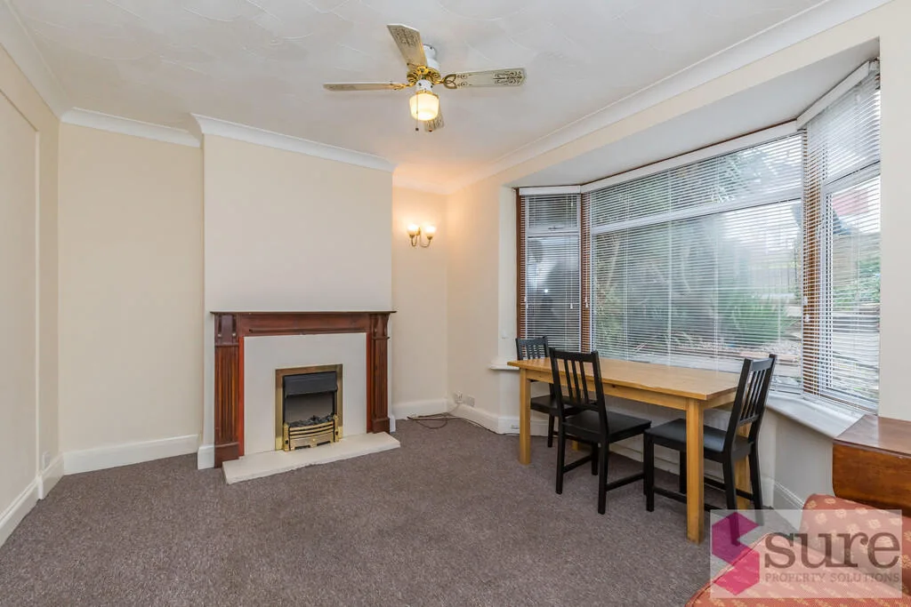 5 bedroom semi-detached house for rent