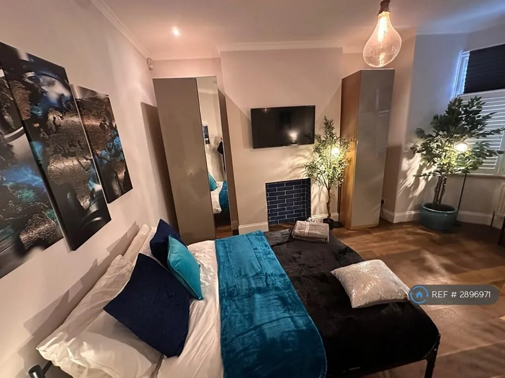 1 bedroom house share for rent