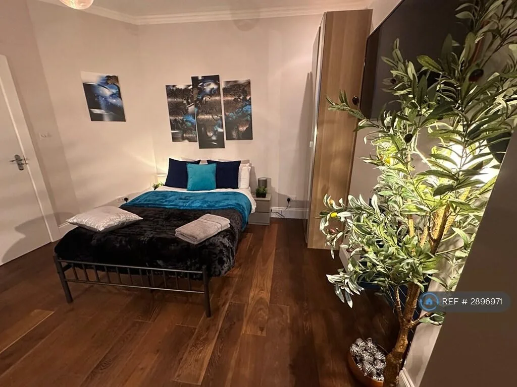 1 bedroom house share for rent