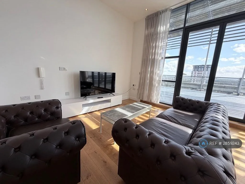 2 bedroom penthouse for rent