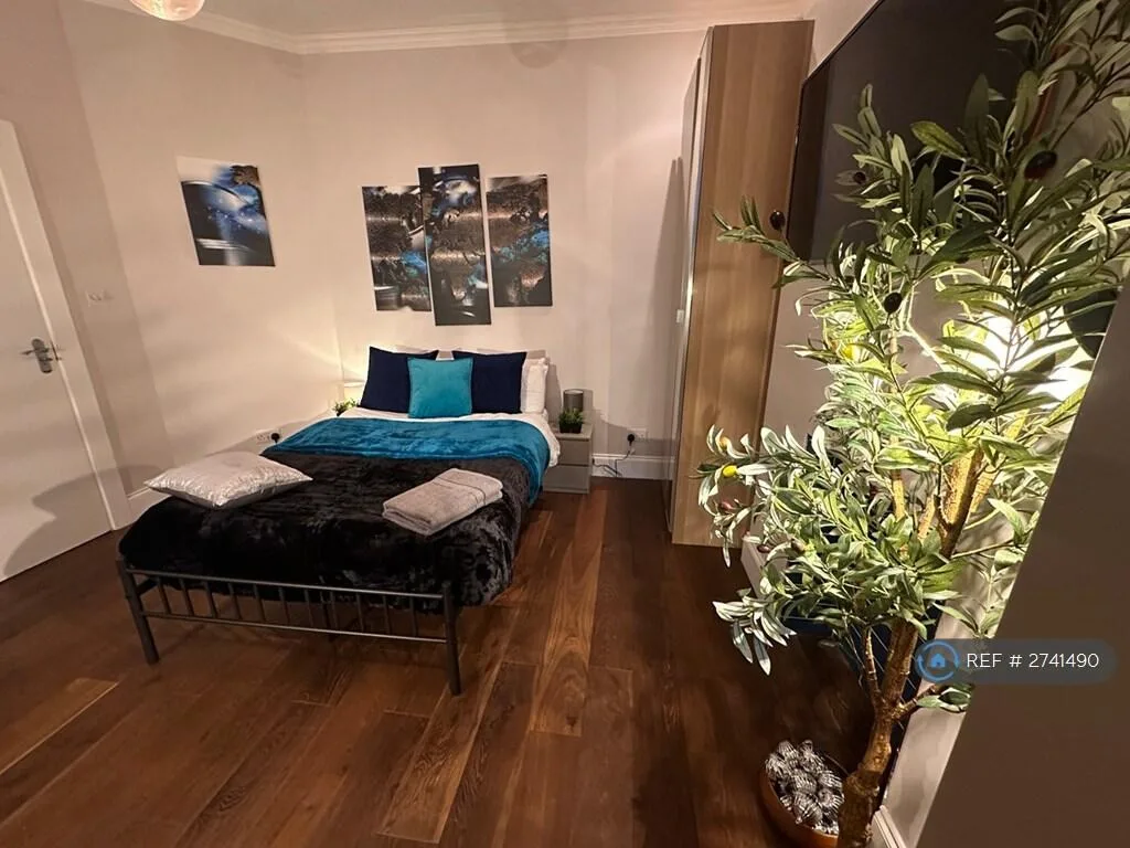 1 bedroom house share for rent