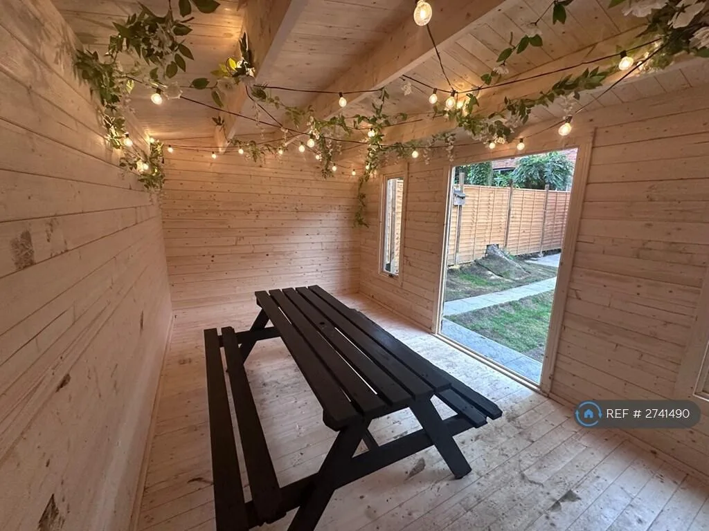 1 bedroom house share for rent