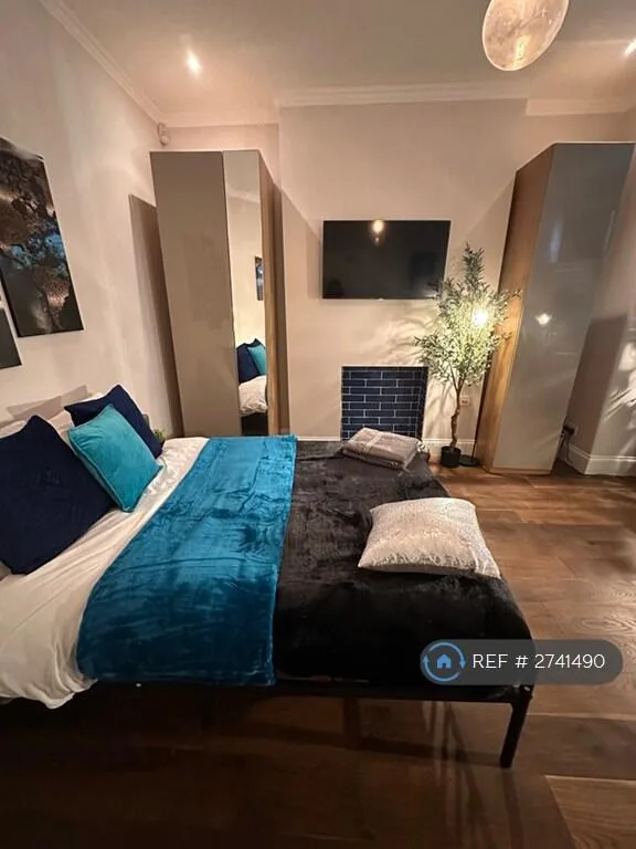 1 bedroom house share for rent