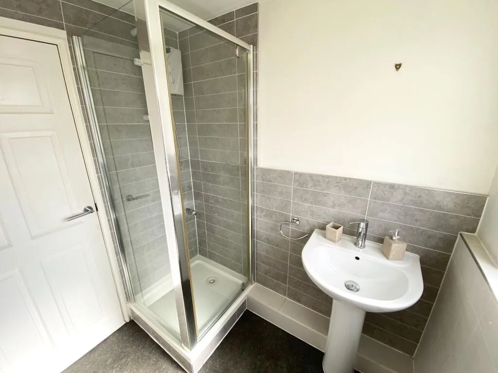4 bedroom terraced house for rent