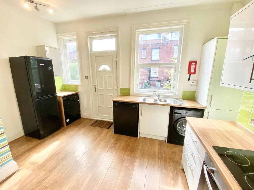 4 bedroom terraced house for rent