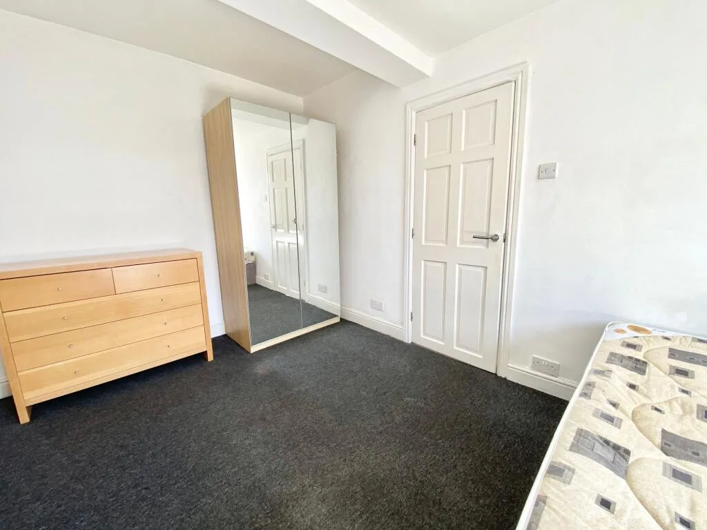 4 bedroom terraced house for rent