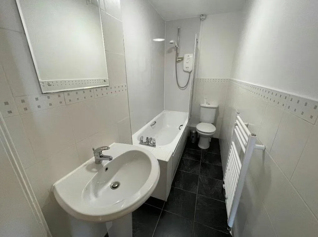 3 bedroom flat for rent