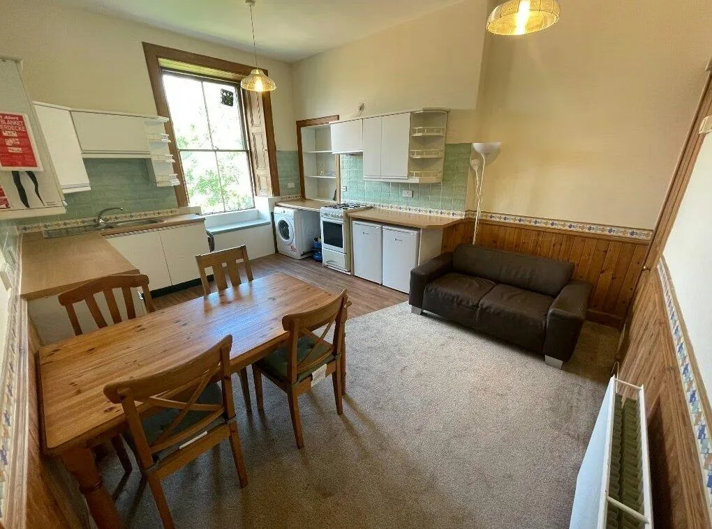 3 bedroom flat for rent