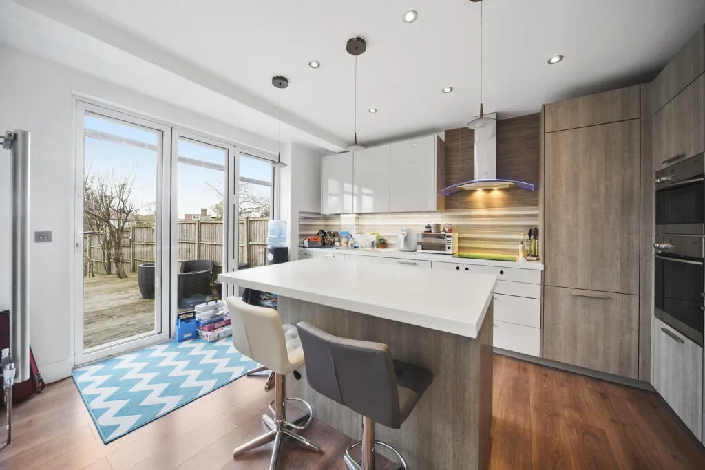 3 bedroom semi-detached house for rent