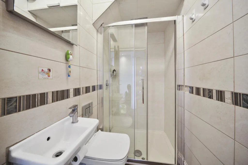 3 bedroom semi-detached house for rent