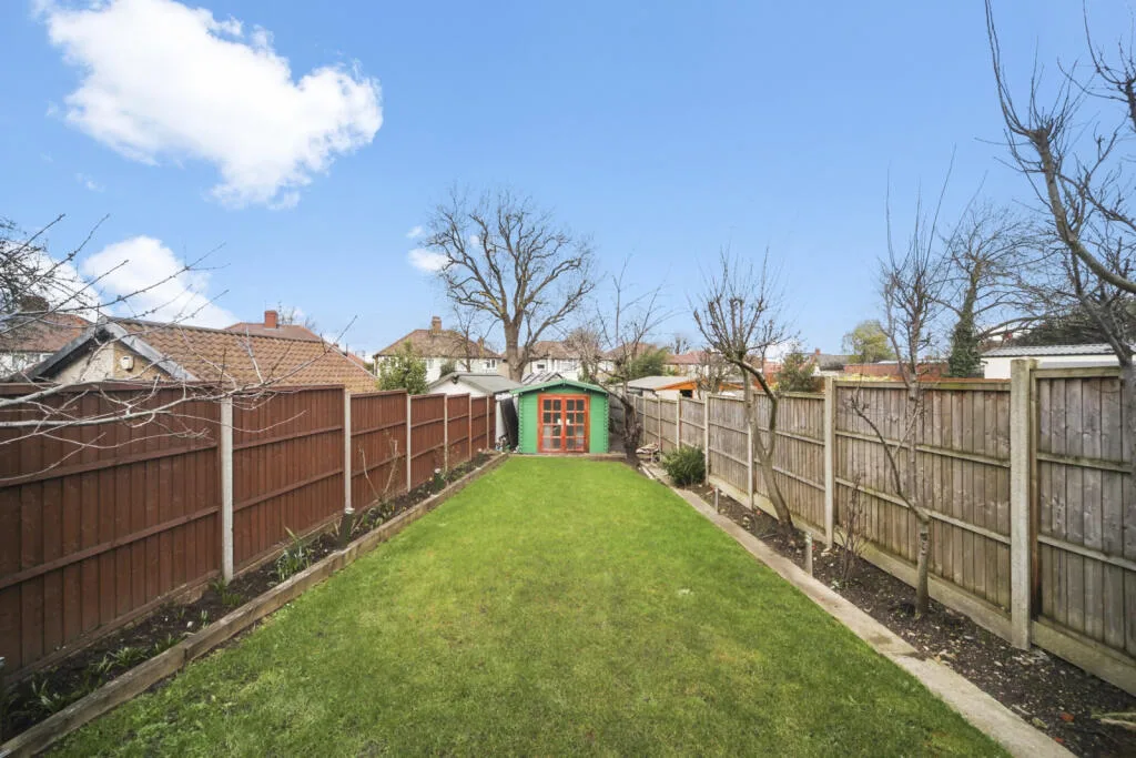 3 bedroom semi-detached house for rent