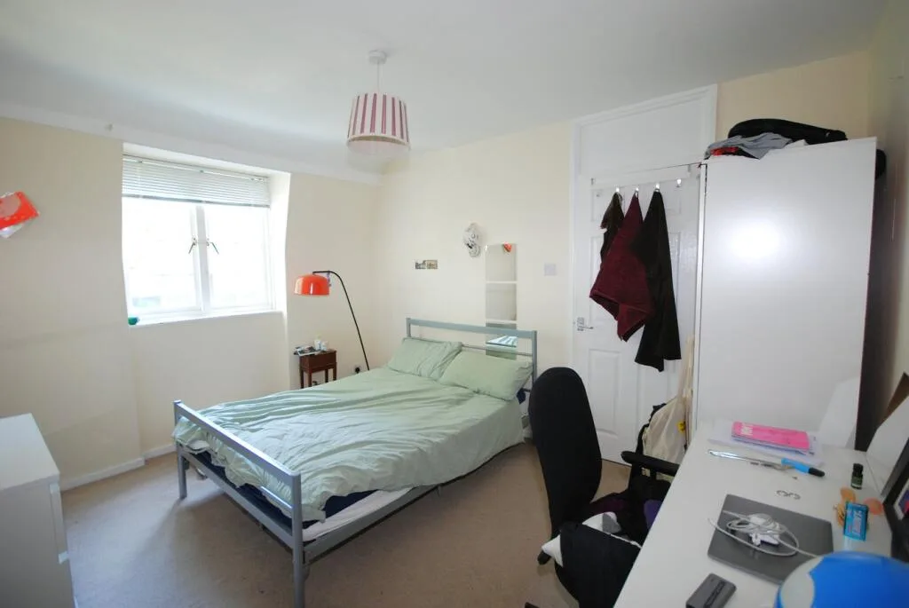 4 bedroom flat for rent