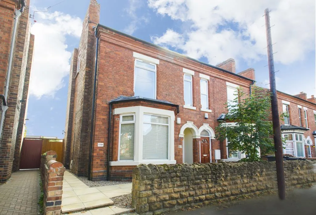1 bedroom house share for rent
